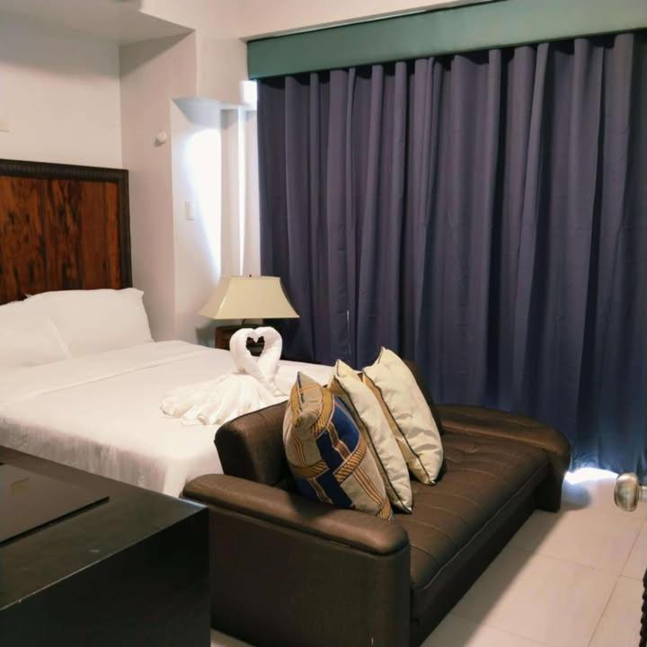 Pico De Loro Beach And Country Club Cutad Eksteriør billede